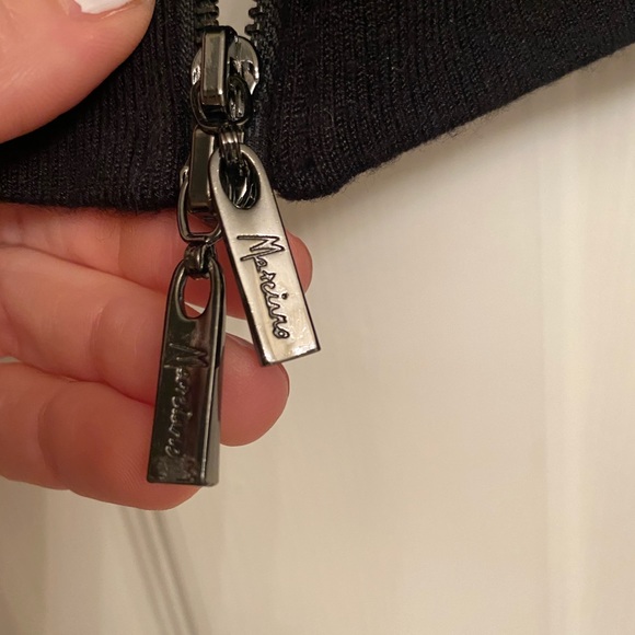 Guess by Marciano Sweater size Medium - Picture 5 of 9